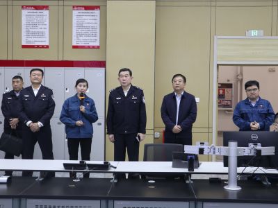 潍坊市副市长徐磊一行莅临2003网站太阳集团医药下属山东2003网站太阳集团药业调研指导